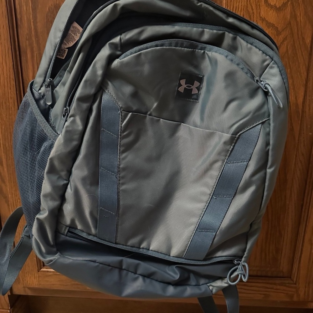 Under Armour Gray Backpack with Padded Straps and Modern Design